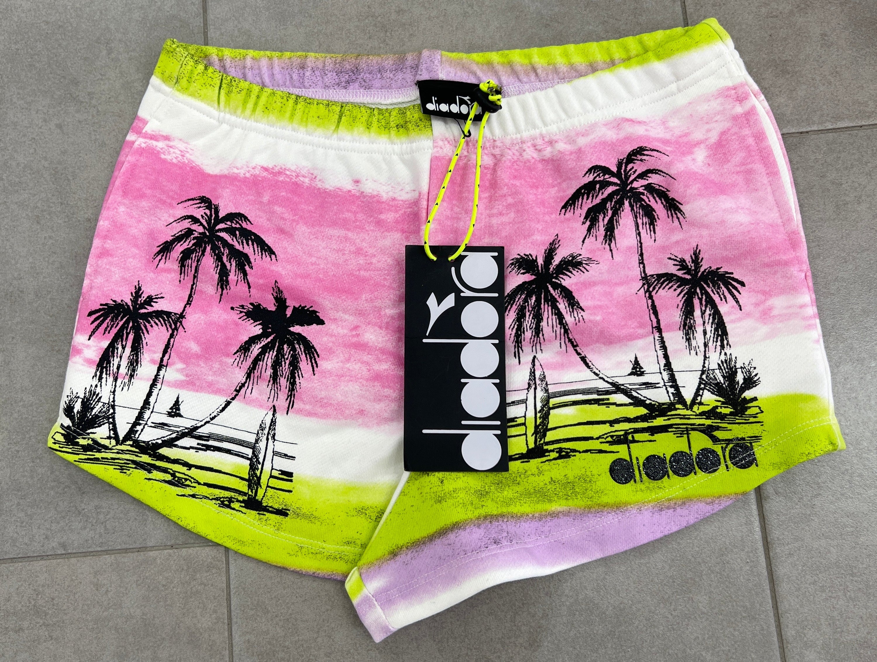 Short bimba di adora